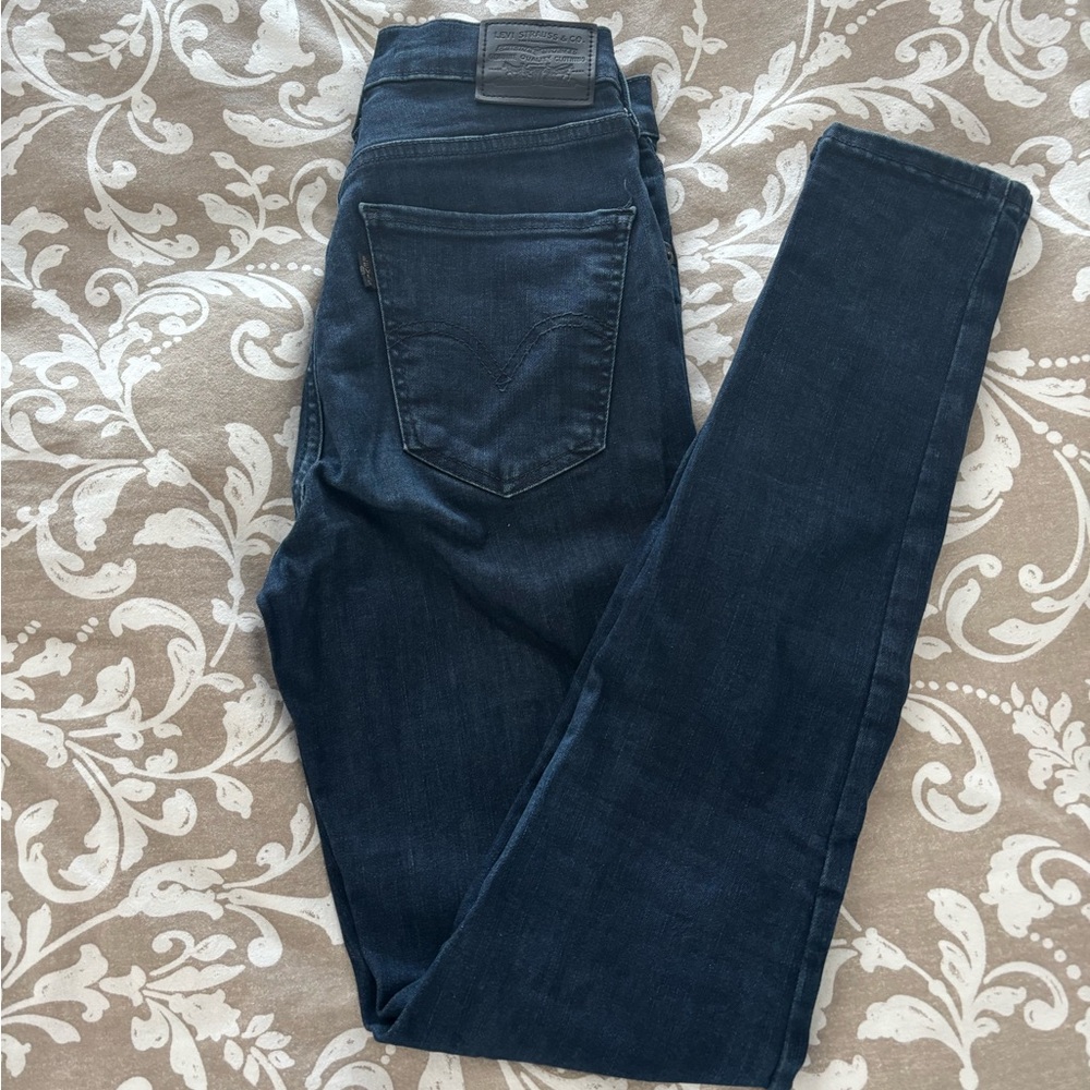 Levi’s skinny jeans